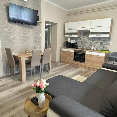 Tulipan Apartman Makó Eksteriør billede